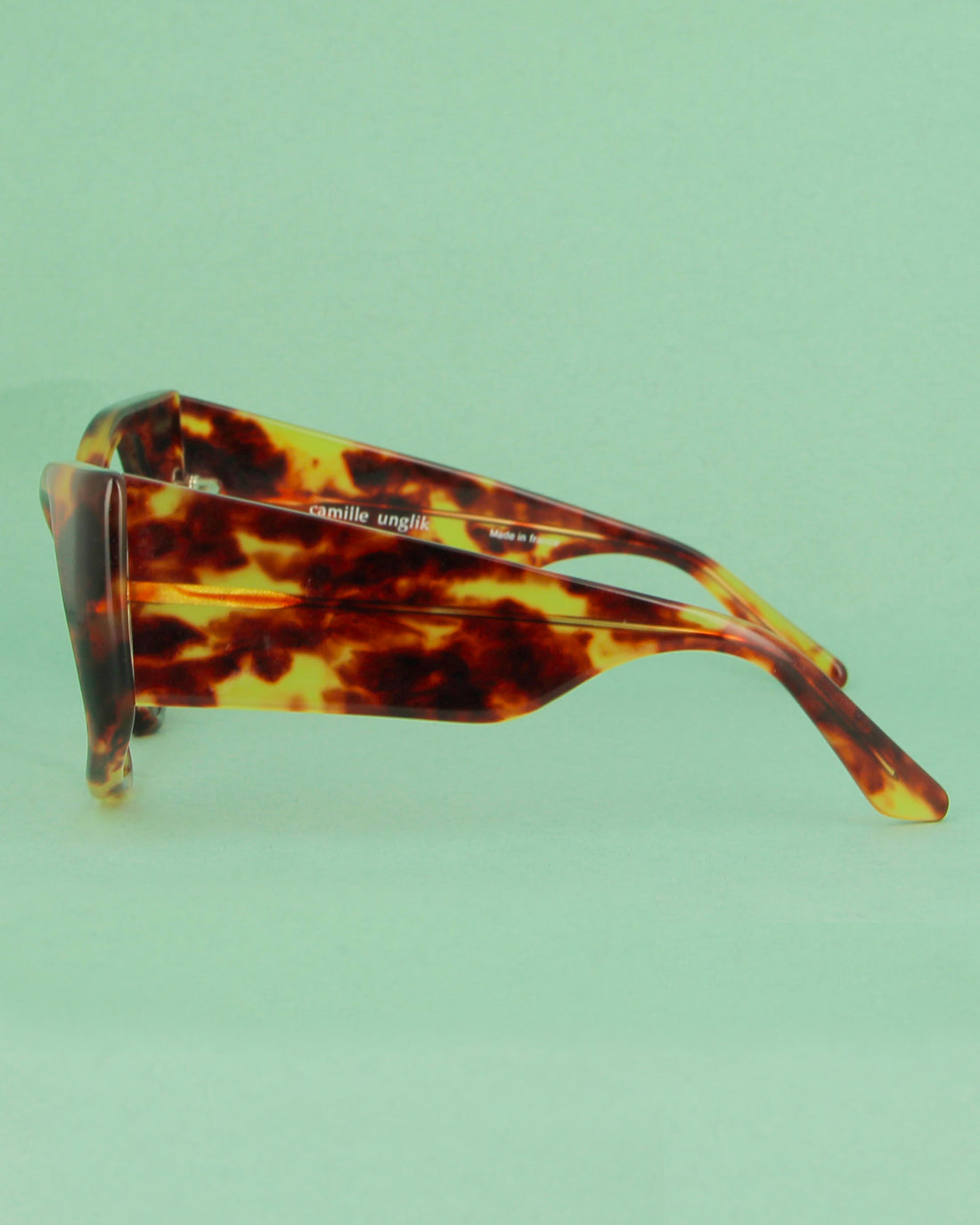 CAMILLE UNGLIK - RED CAIMAN